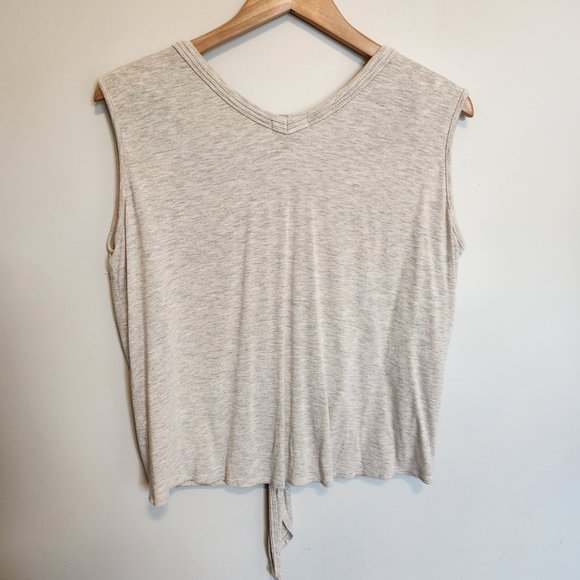 Pebble and Stone Sleeveless Crop Top - Picture 2 of 9
